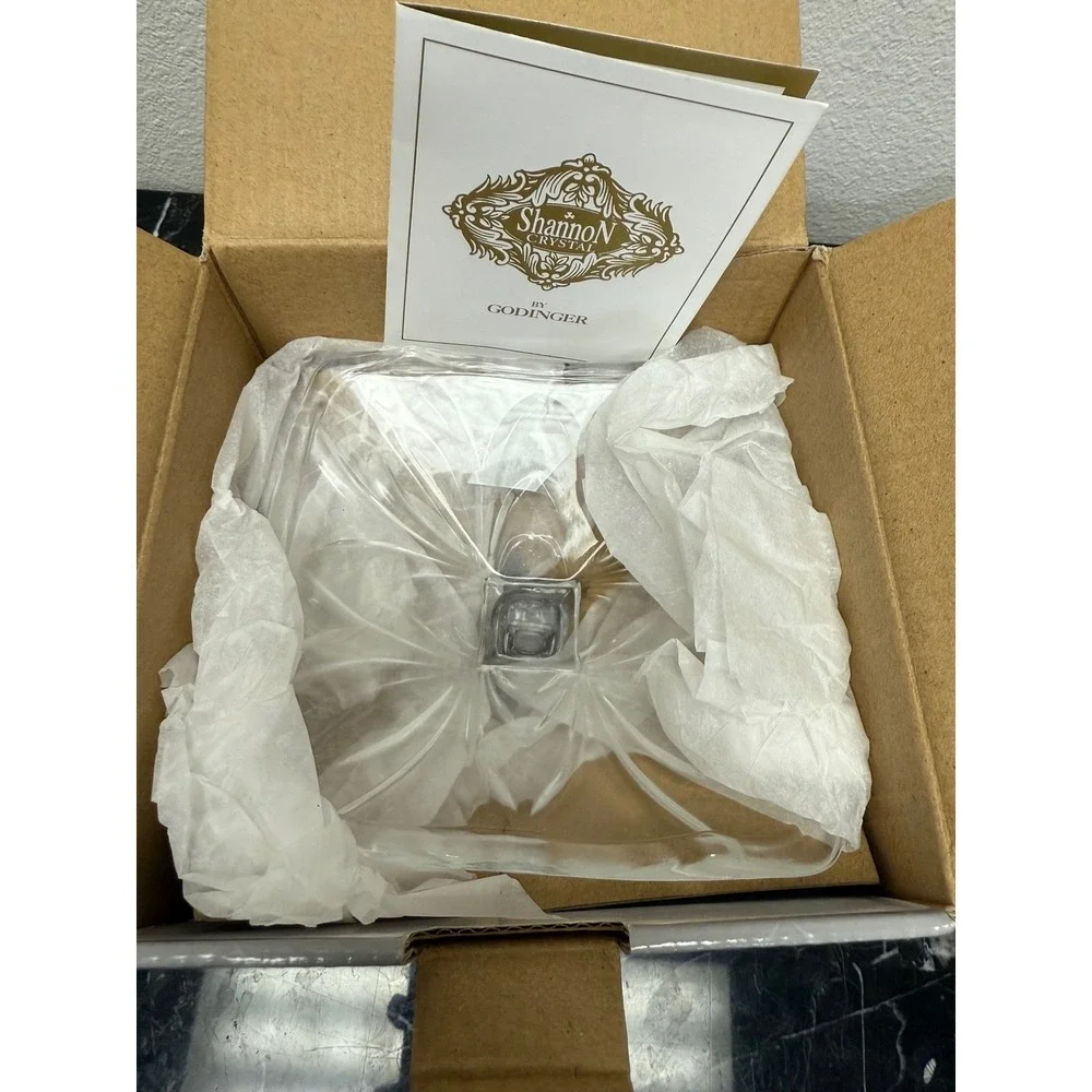 Shannon‎ Crystal by Godinger Serenade Covered Candy Box Footed Glass Dish 43784